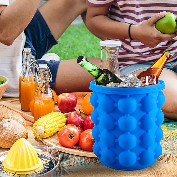 Ice Cube Mold, Silicone Ice Bucket Ice Cup with Lid (2 in 1)